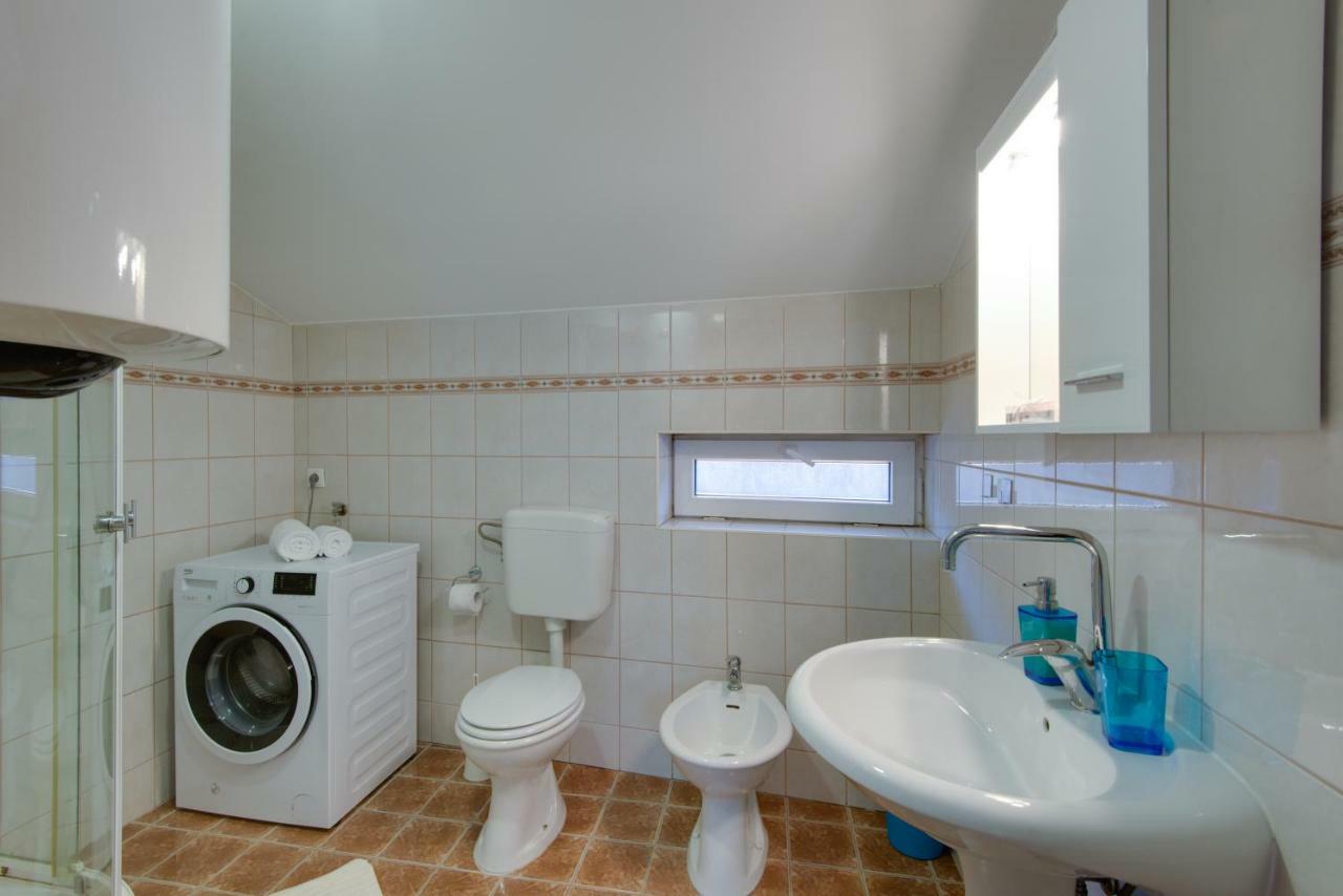 Apartmani Admiral Viskovo Extérieur photo